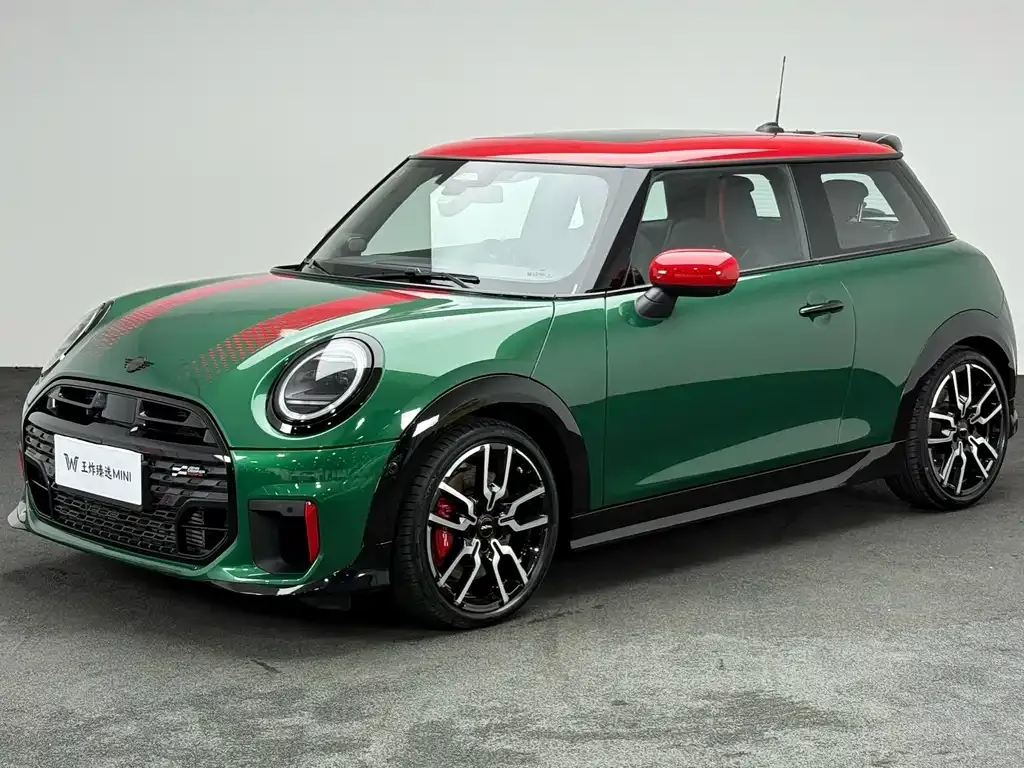 MINI JCW (John Cooper Works) — фото 1