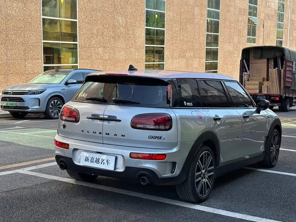 MINI Clubman — фото 9