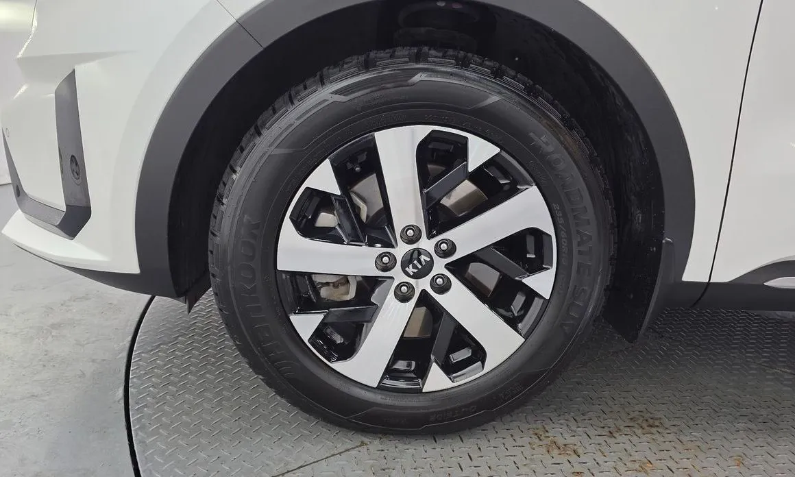Kia Sorento — фото 8