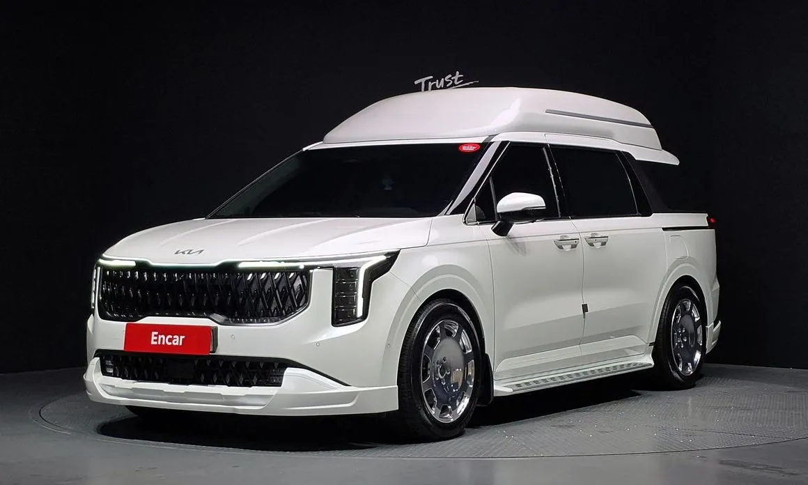 Kia Carnival — фото 1