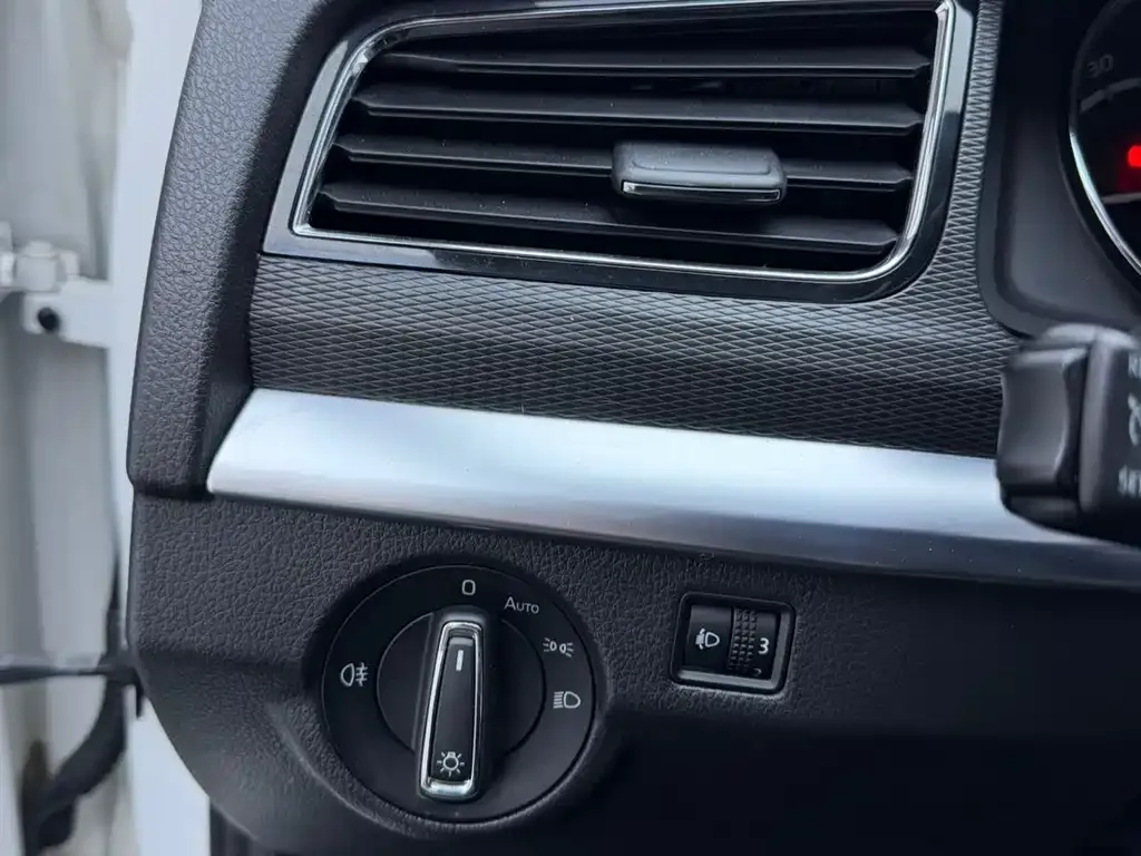 Skoda Kamiq — фото 6