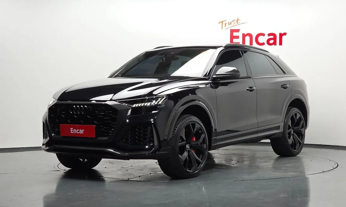 Audi RSQ8