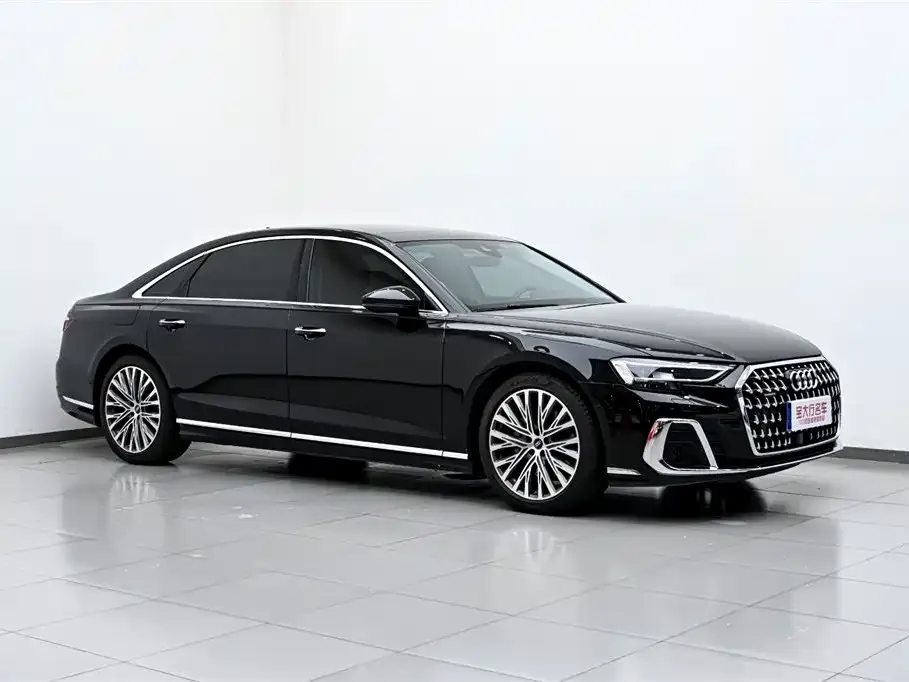 Audi A8 — фото 10