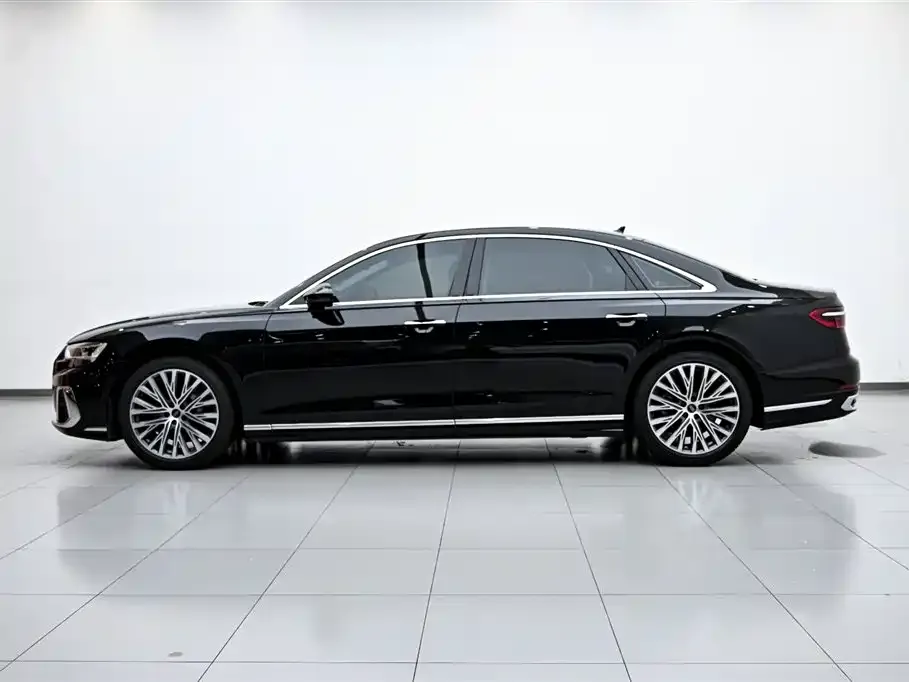 Audi A8 — фото 2
