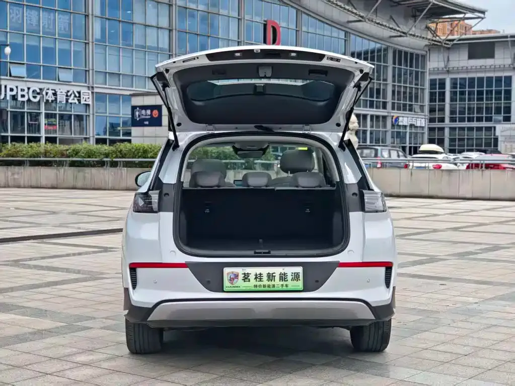 BYD Hiace 05 EV — фото 9