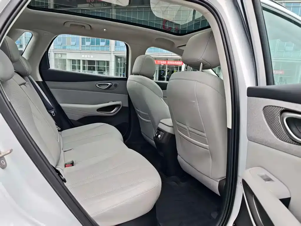 BYD Hiace 05 EV — фото 3
