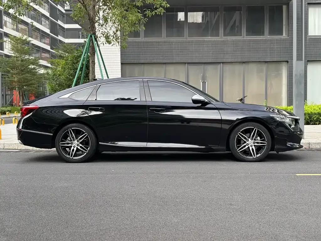 Honda Inspire — фото 10