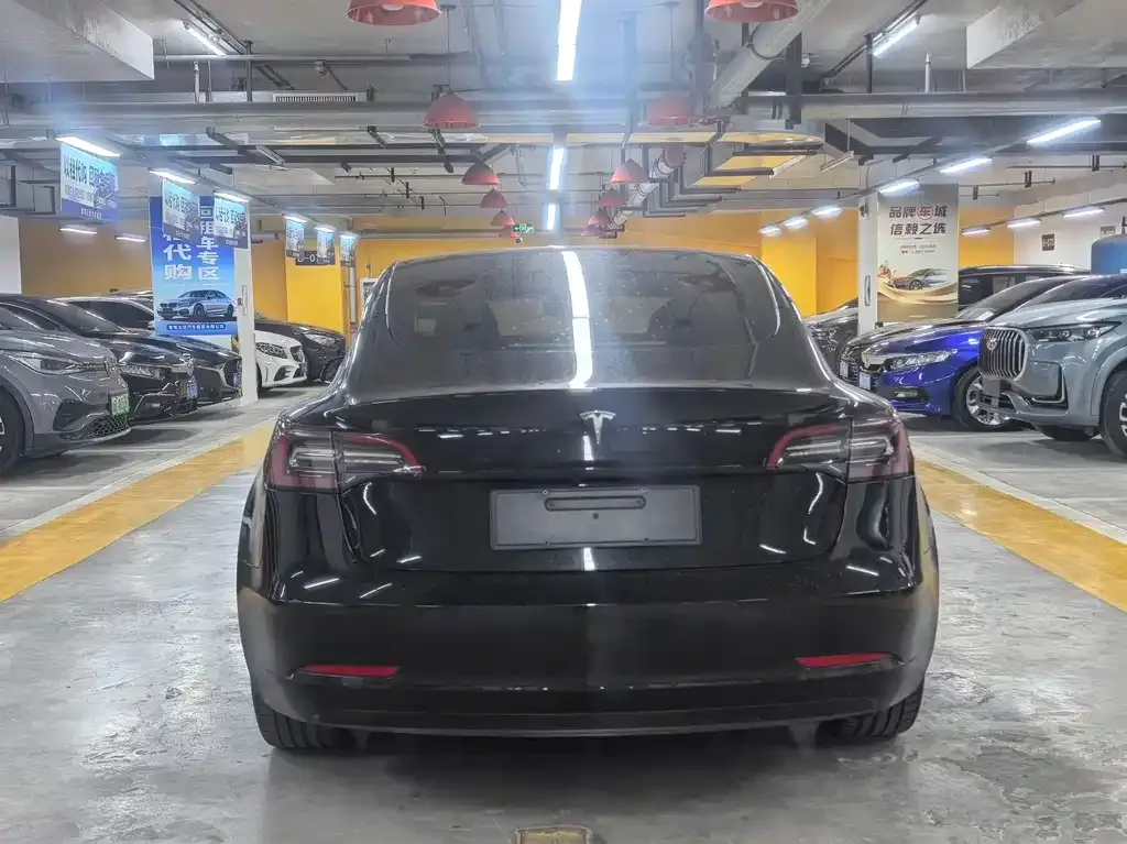 Tesla Model 3 — фото 6