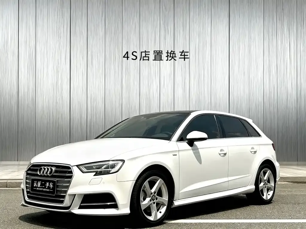 Audi A3 — фото 1