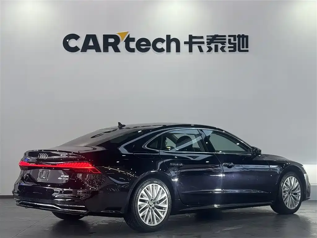 Audi A7L — фото 6