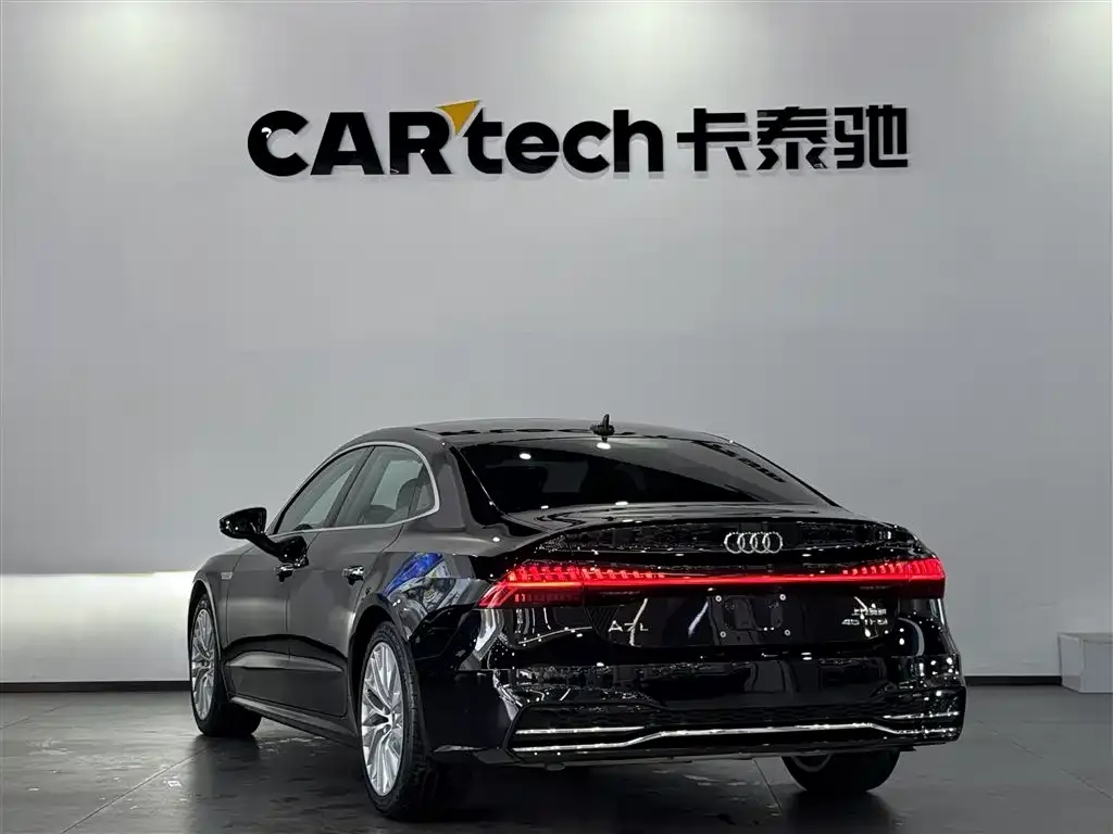 Audi A7L — фото 5