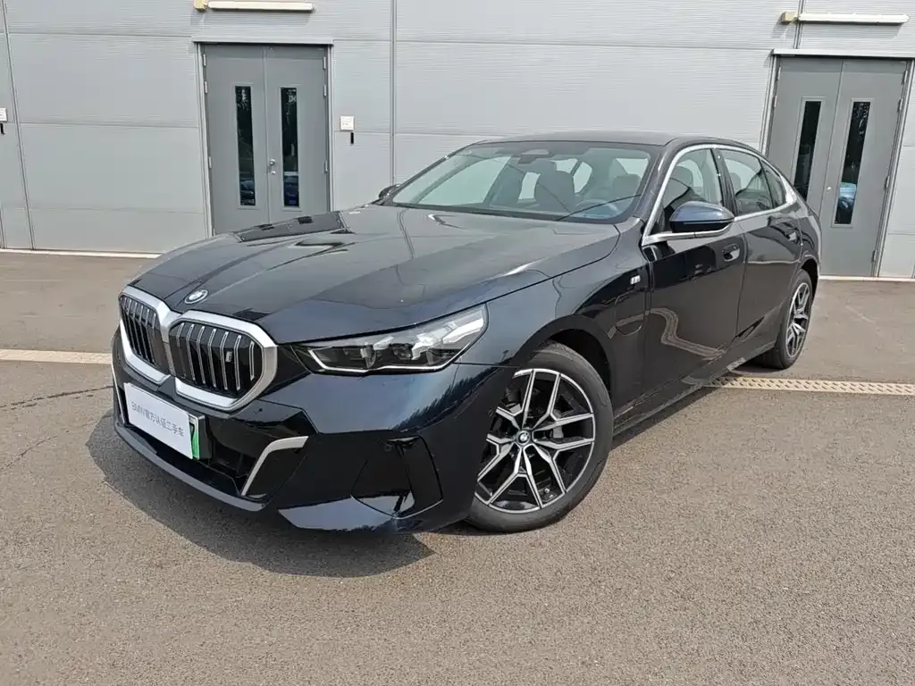 BMW i5 — фото 1