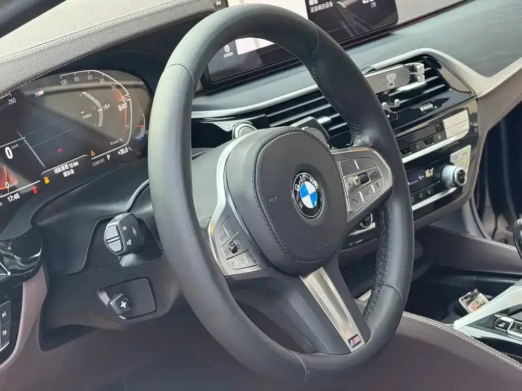 BMW 5 Series — фото 2