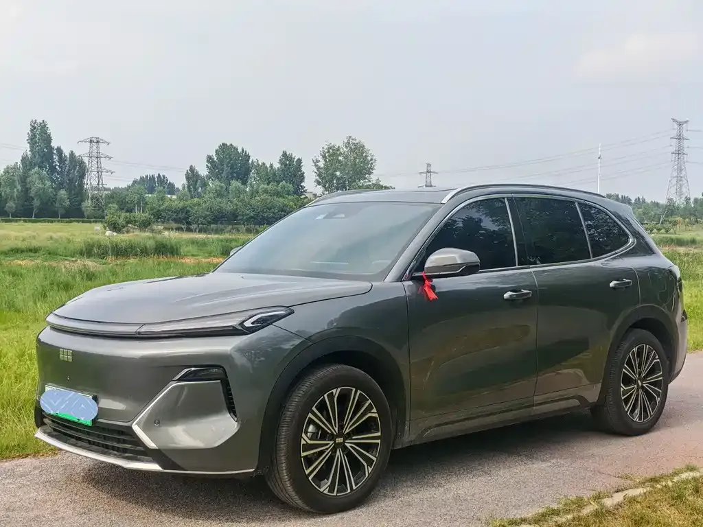Geely Galaxy Xingjian 7 — фото 1