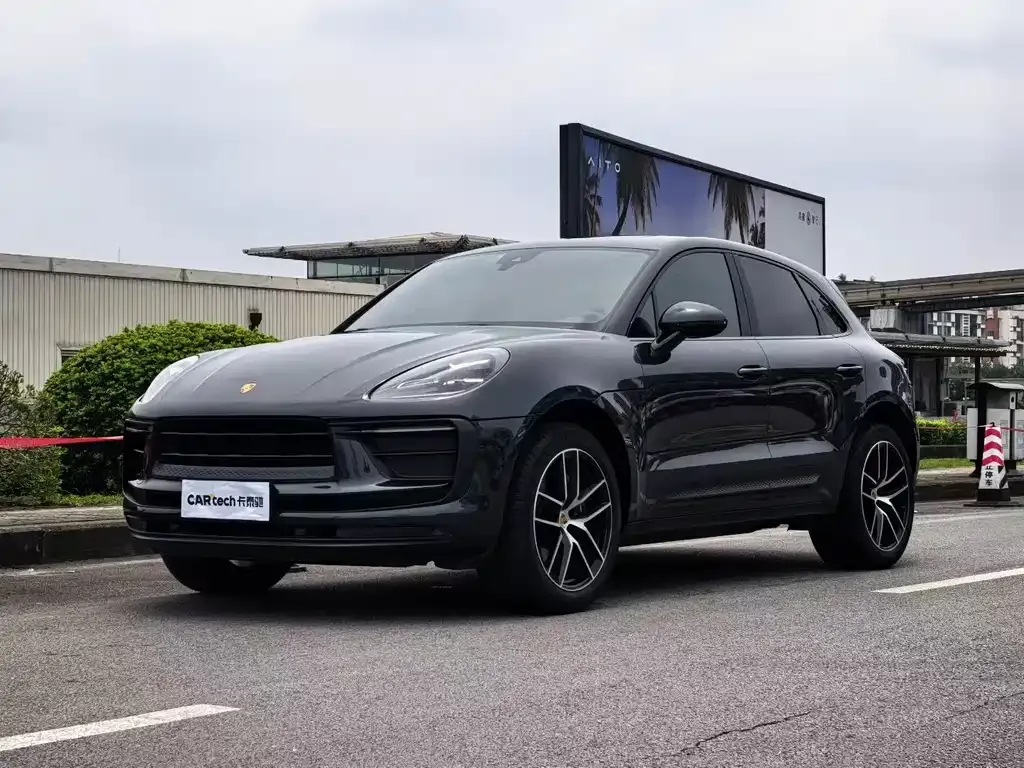 Porsche Macan — фото 1