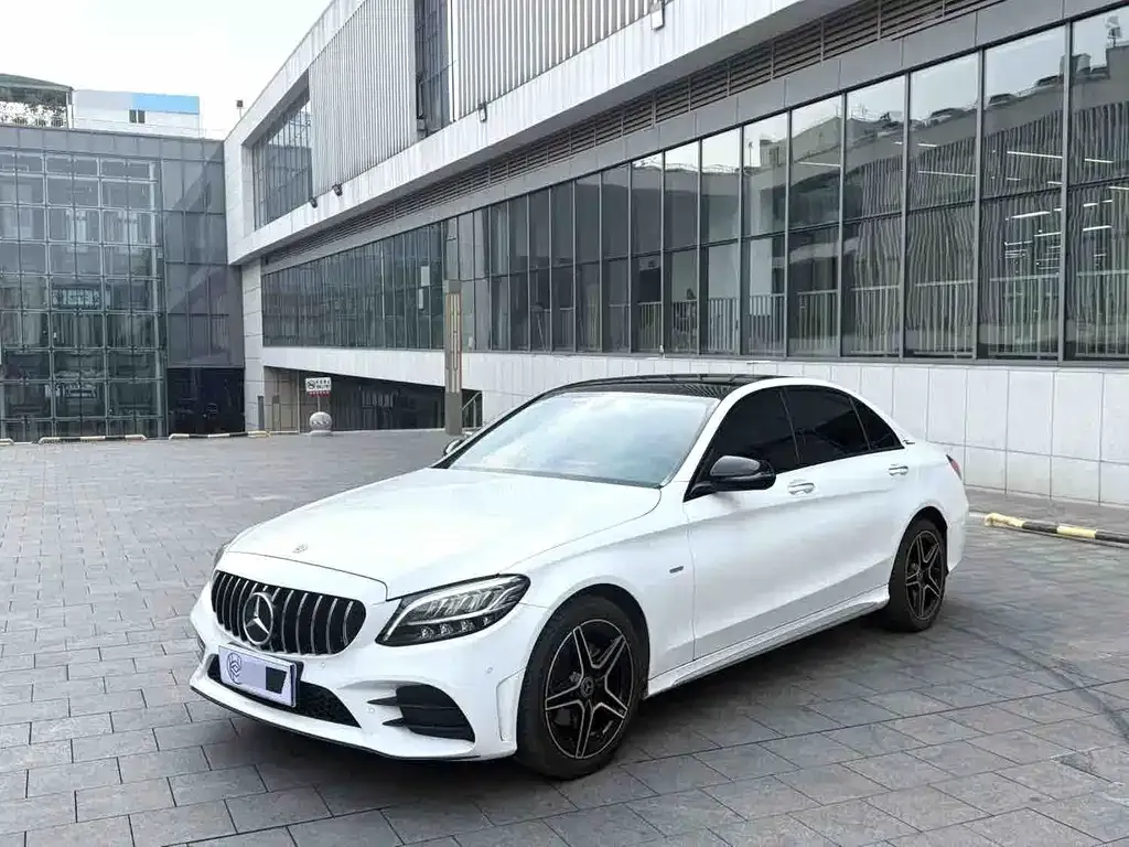 Mercedes-Benz C-Class — фото 1