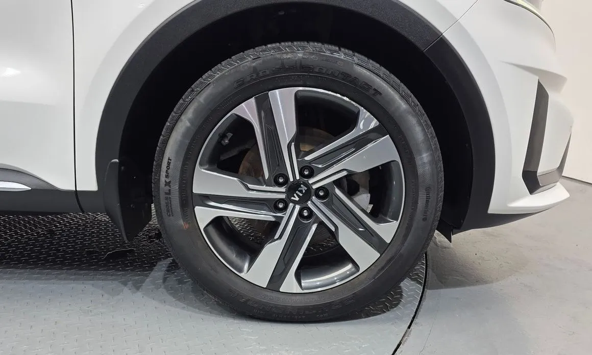 Kia Sorento — фото 9