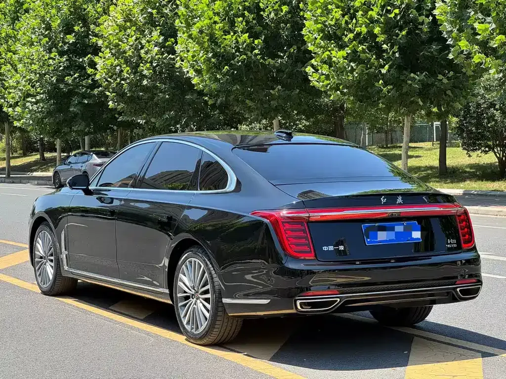 Hongqi H9 — фото 8