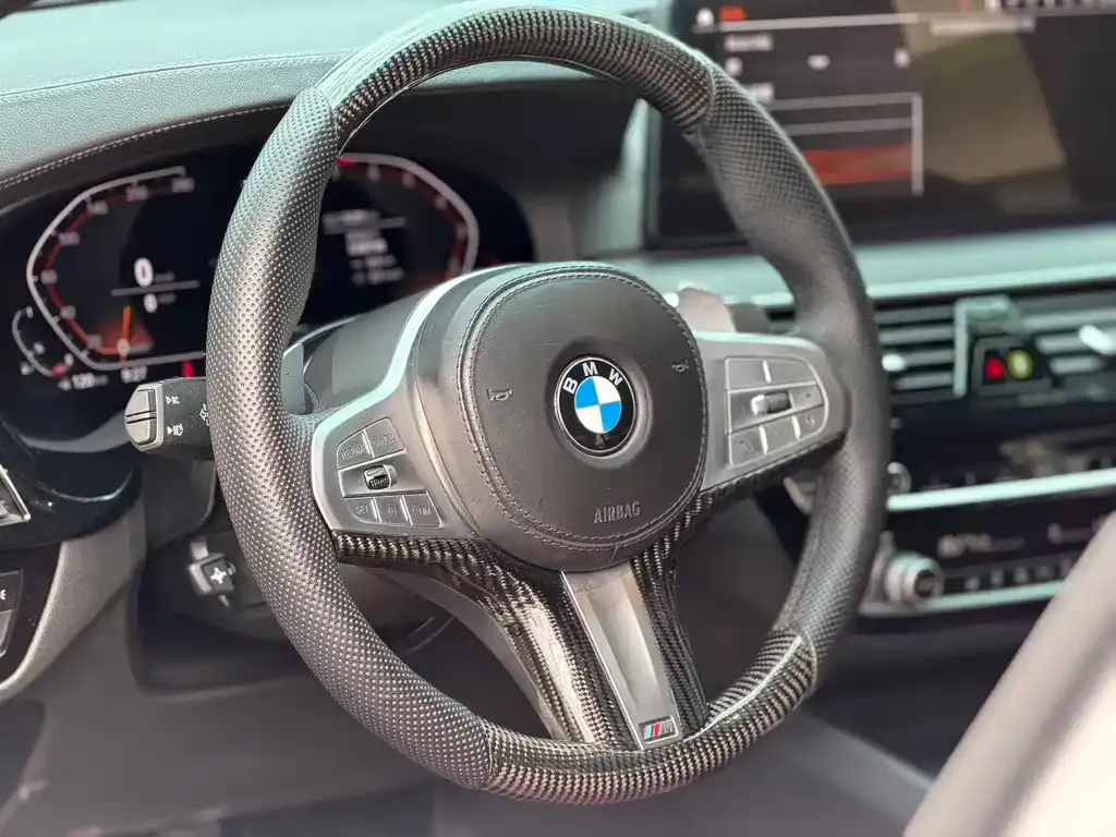 BMW 5 Series — фото 10