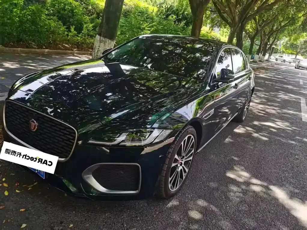 Jaguar XFL — фото 1
