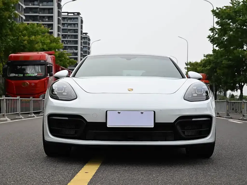 Porsche Panamera — фото 9
