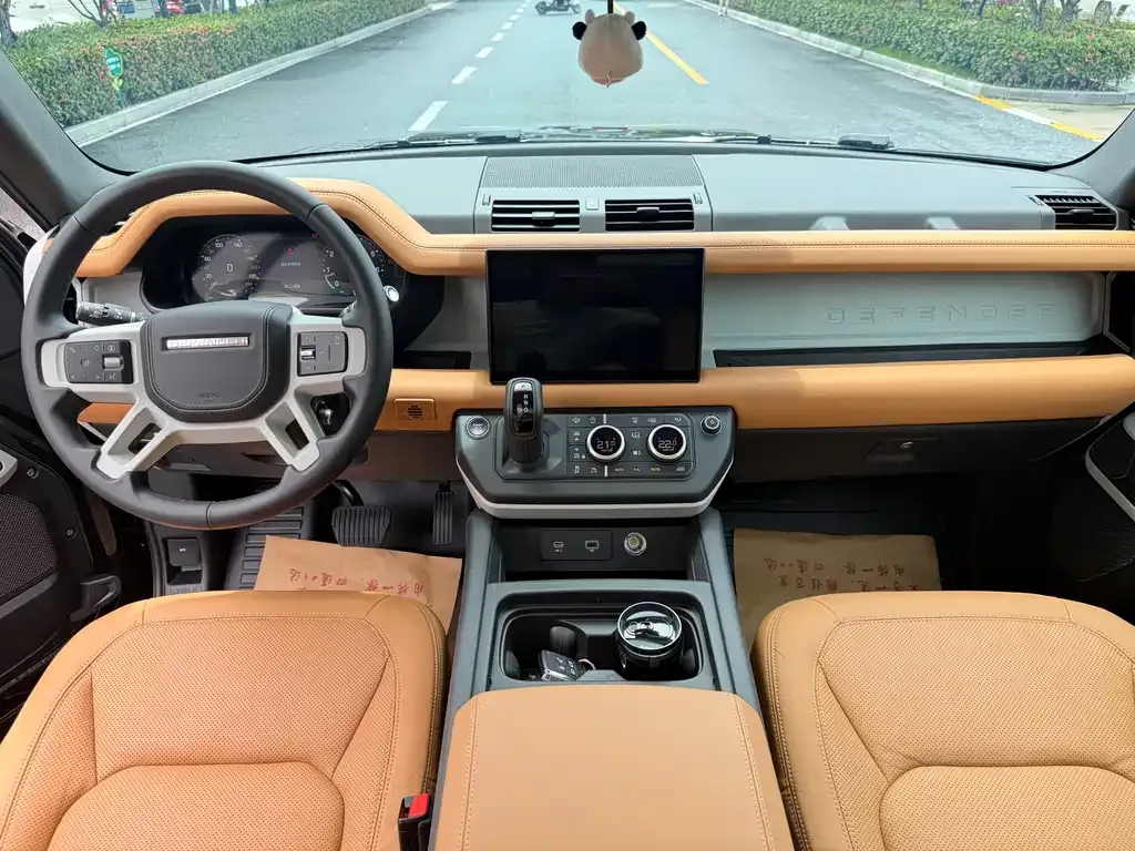 Land Rover Defender — фото 10