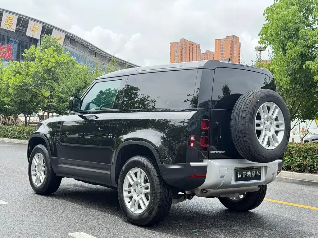 Land Rover Defender — фото 7