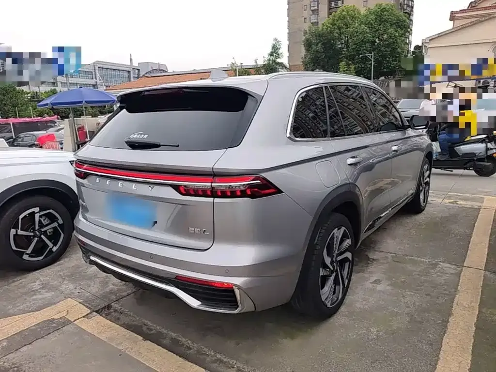Geely Xingyue L — фото 10