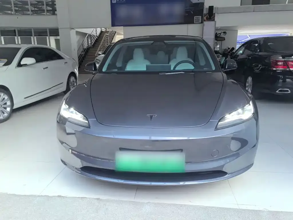 Tesla Model 3 — фото 9
