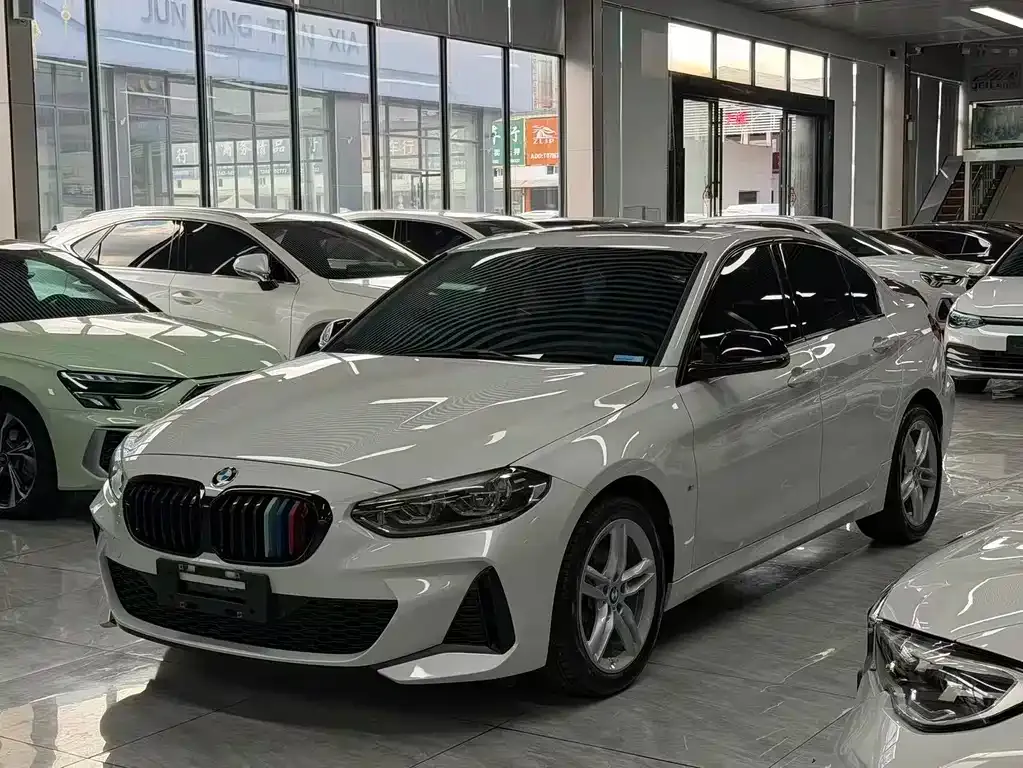BMW 1 Series — фото 1