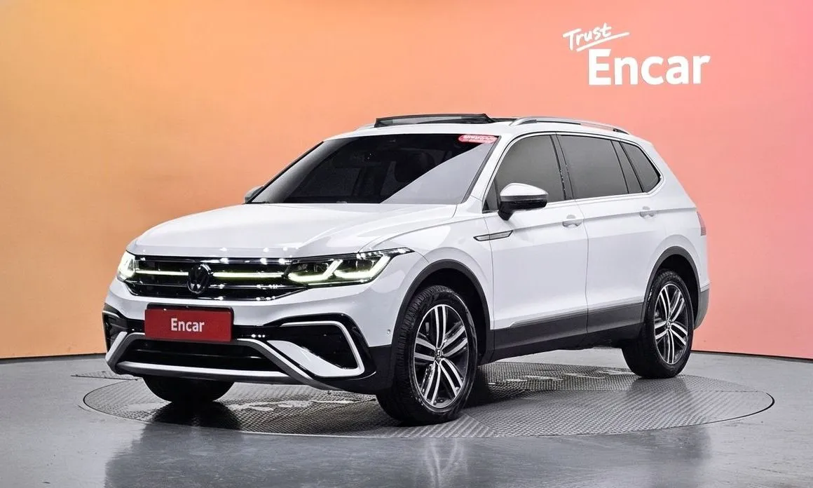 Volkswagen Tiguan — фото 1