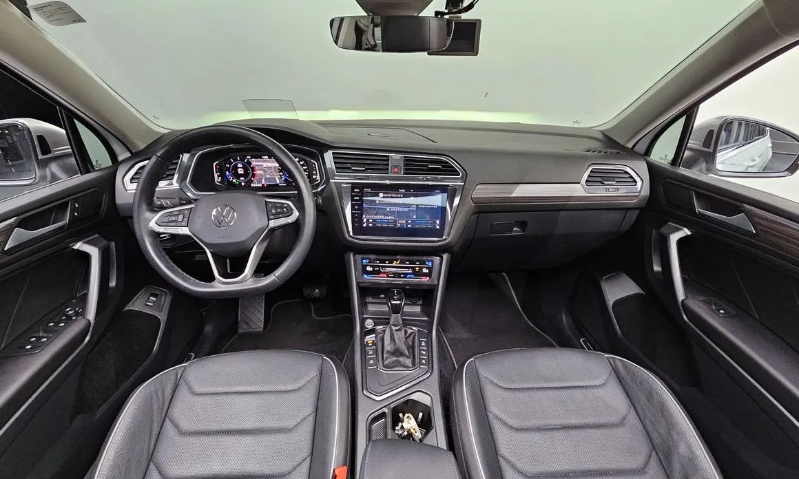 Volkswagen Tiguan — фото 4