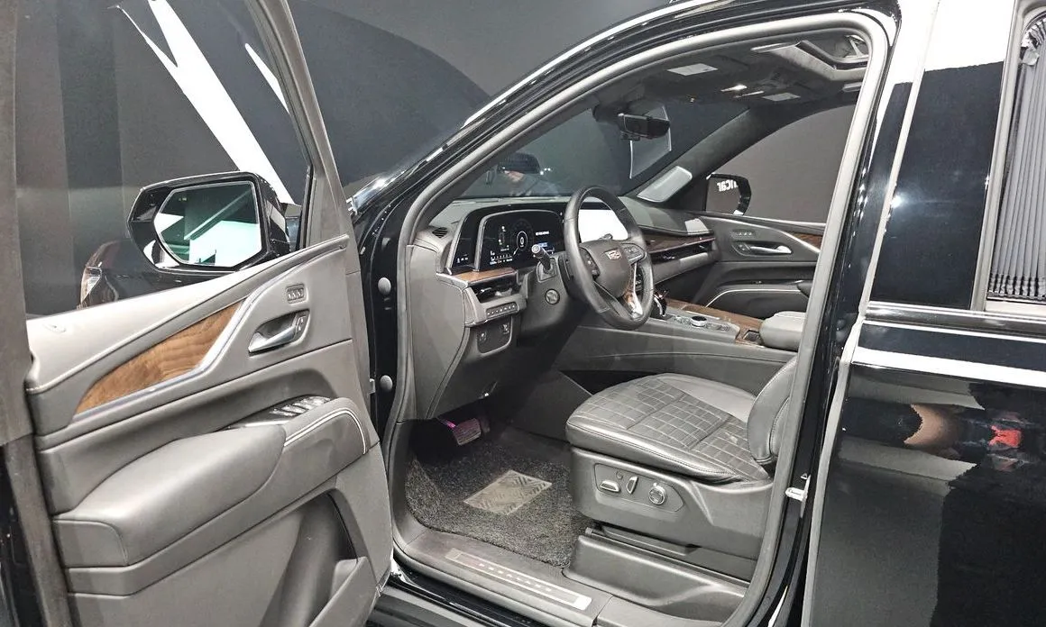 Cadillac Escalade 2023 из KR, фото 7