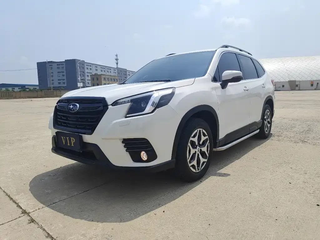 Subaru Forester — фото 1