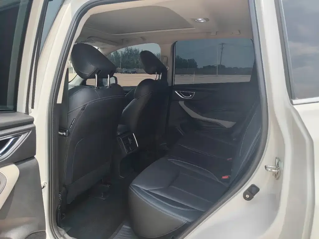 Subaru Forester — фото 3