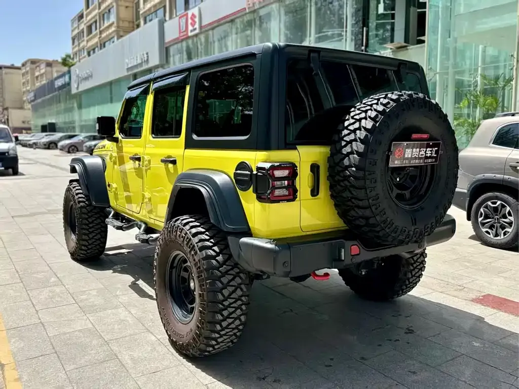Jeep Wrangler — фото 6