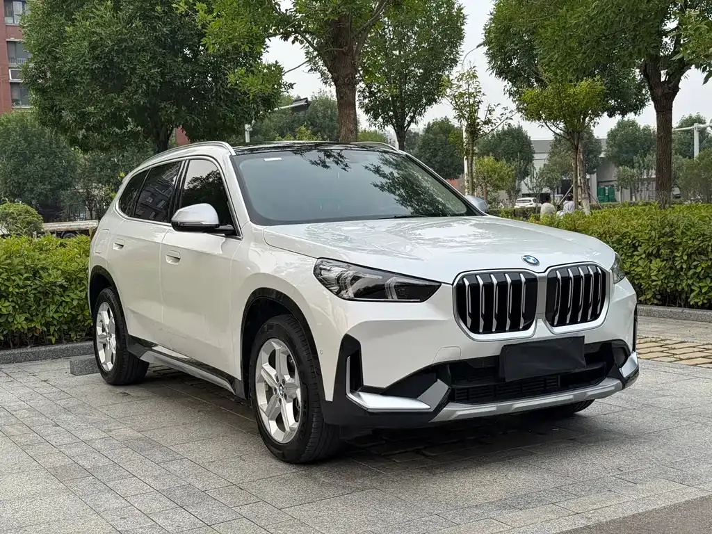BMW X1 — фото 7