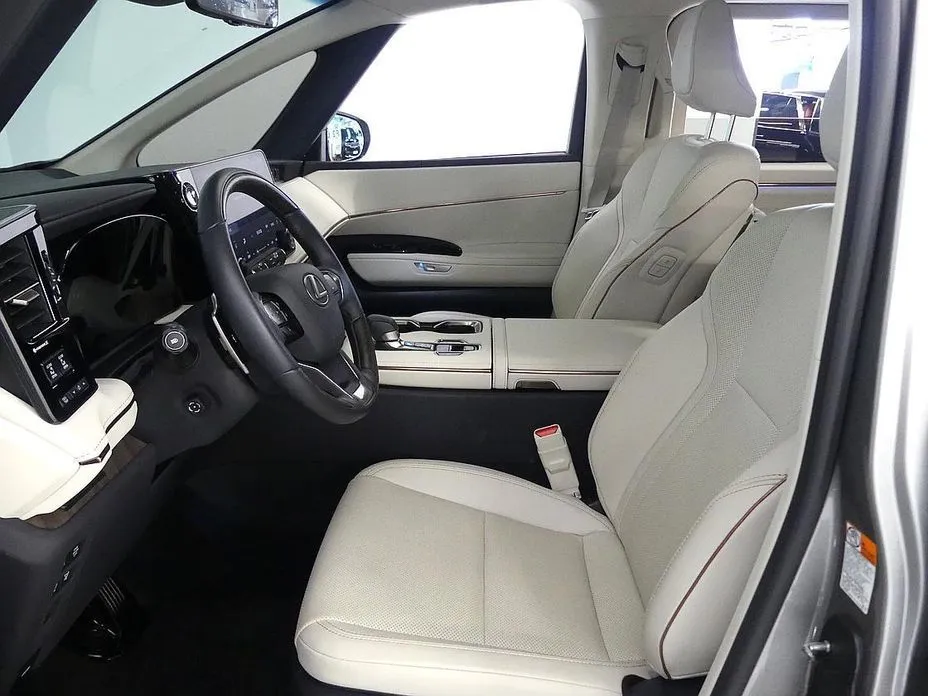 Lexus LM 2025 из KR, фото 8