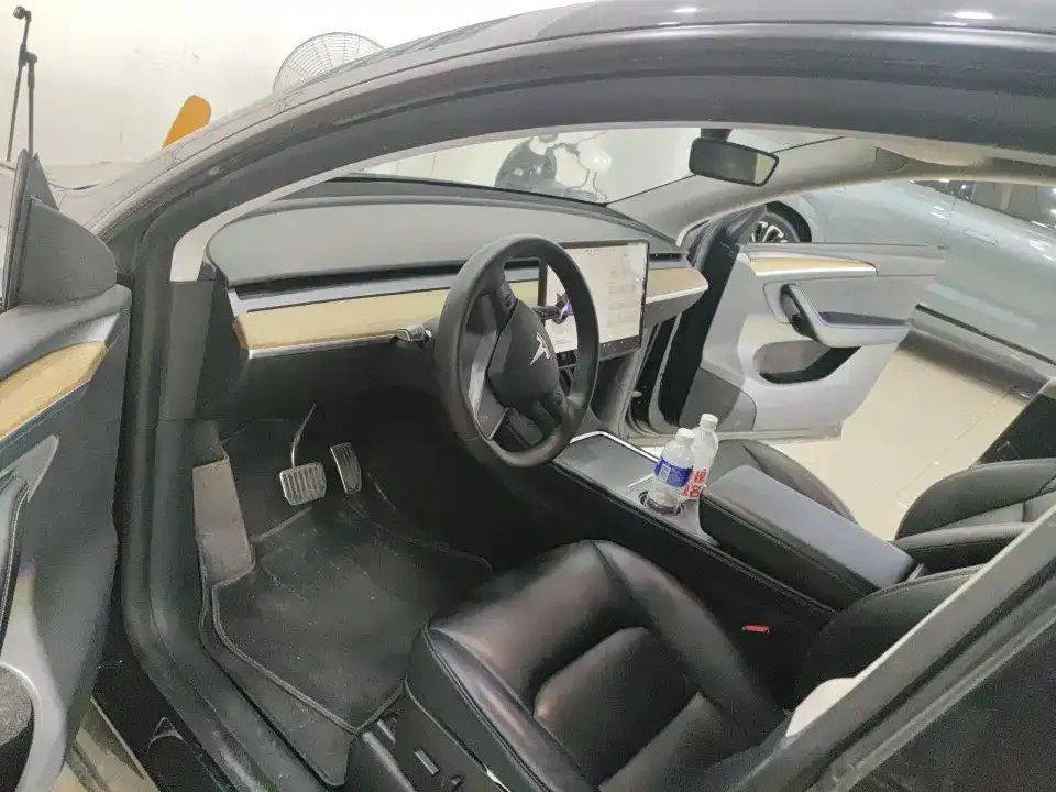 Tesla Model Y — фото 5