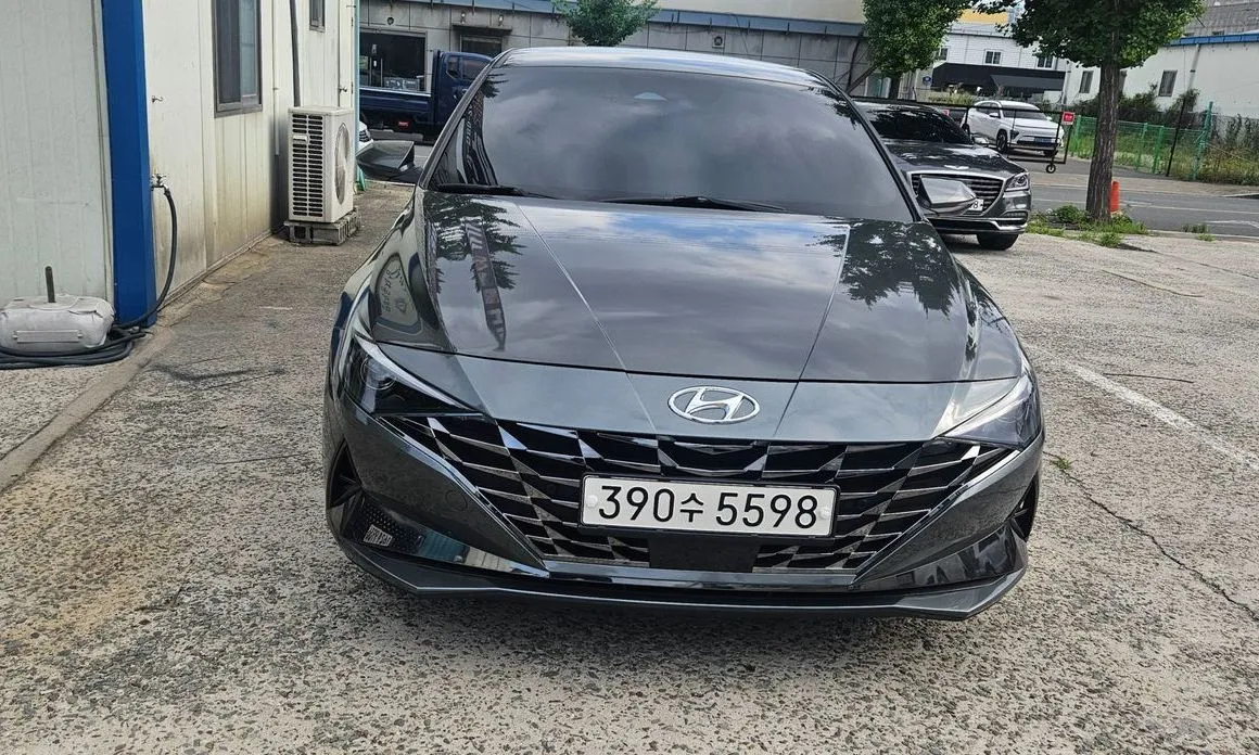 Hyundai AVANTE — фото 1