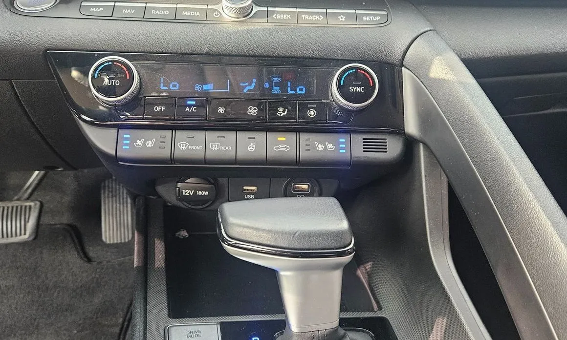 Hyundai AVANTE — фото 2