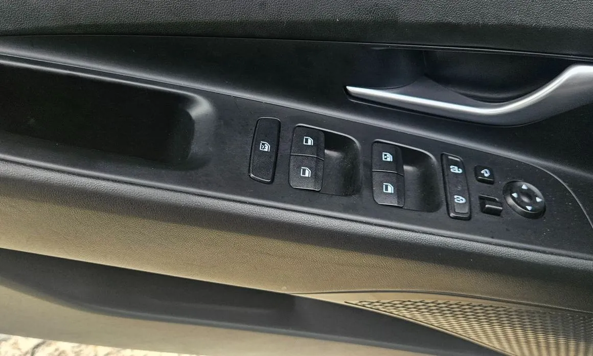 Hyundai AVANTE — фото 4
