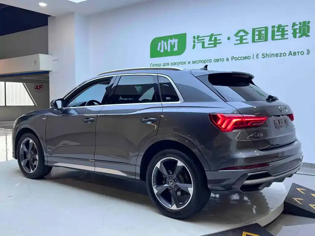 Audi Q3 — фото 10