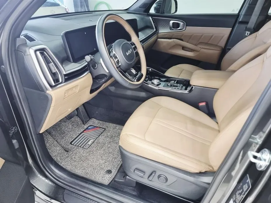 Kia Sorento — фото 8