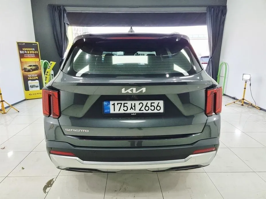 Kia Sorento — фото 5