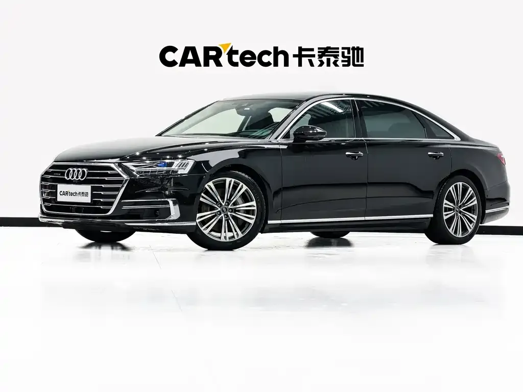 Audi A8 — фото 1