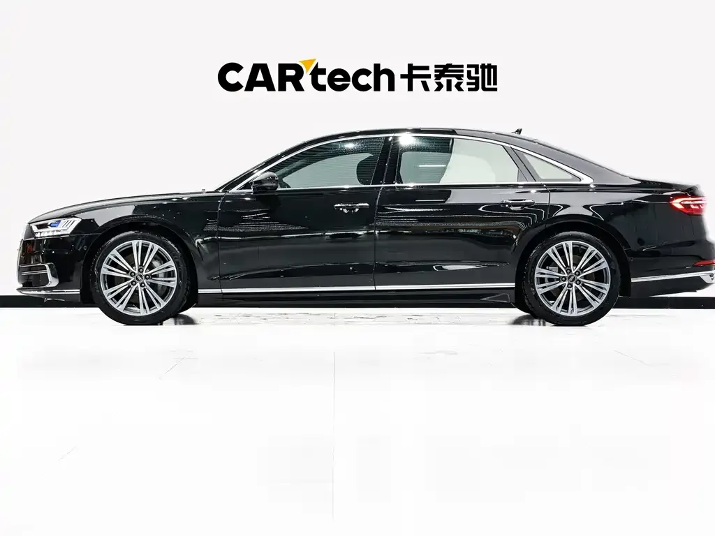 Audi A8 — фото 7