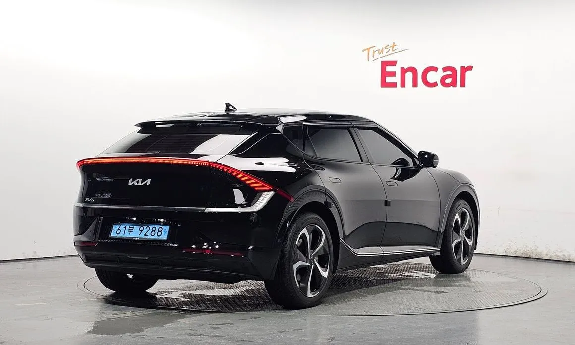 Kia EV6 — фото 8