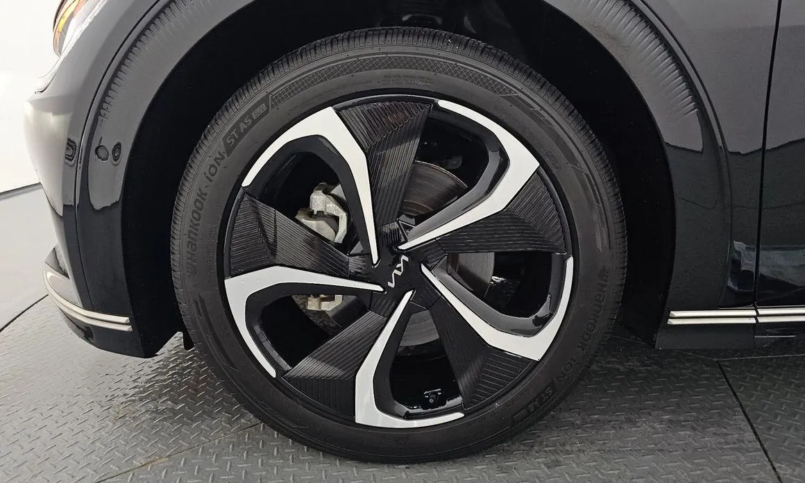 Kia EV6 — фото 9