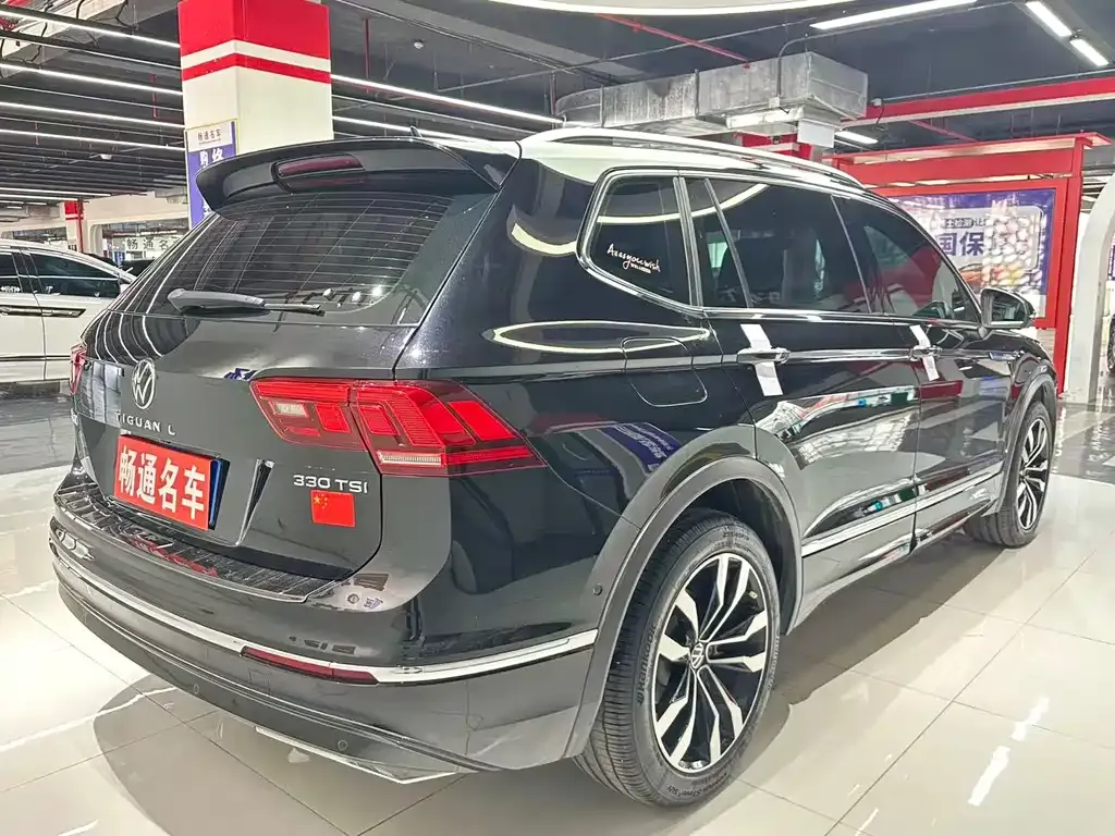 Volkswagen Tiguan L — фото 9